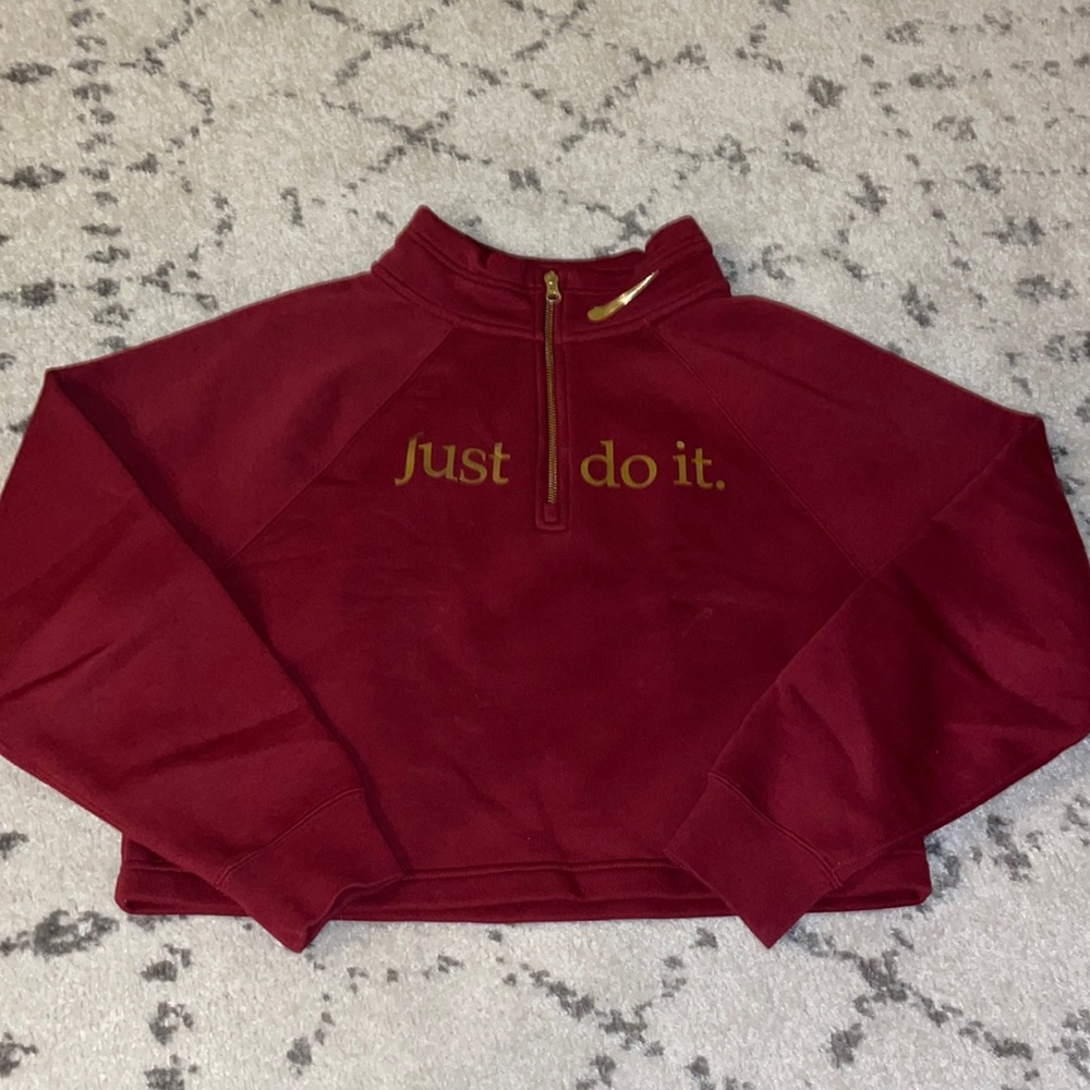 Nike “Just Do It” Cropped Quarter-Zip